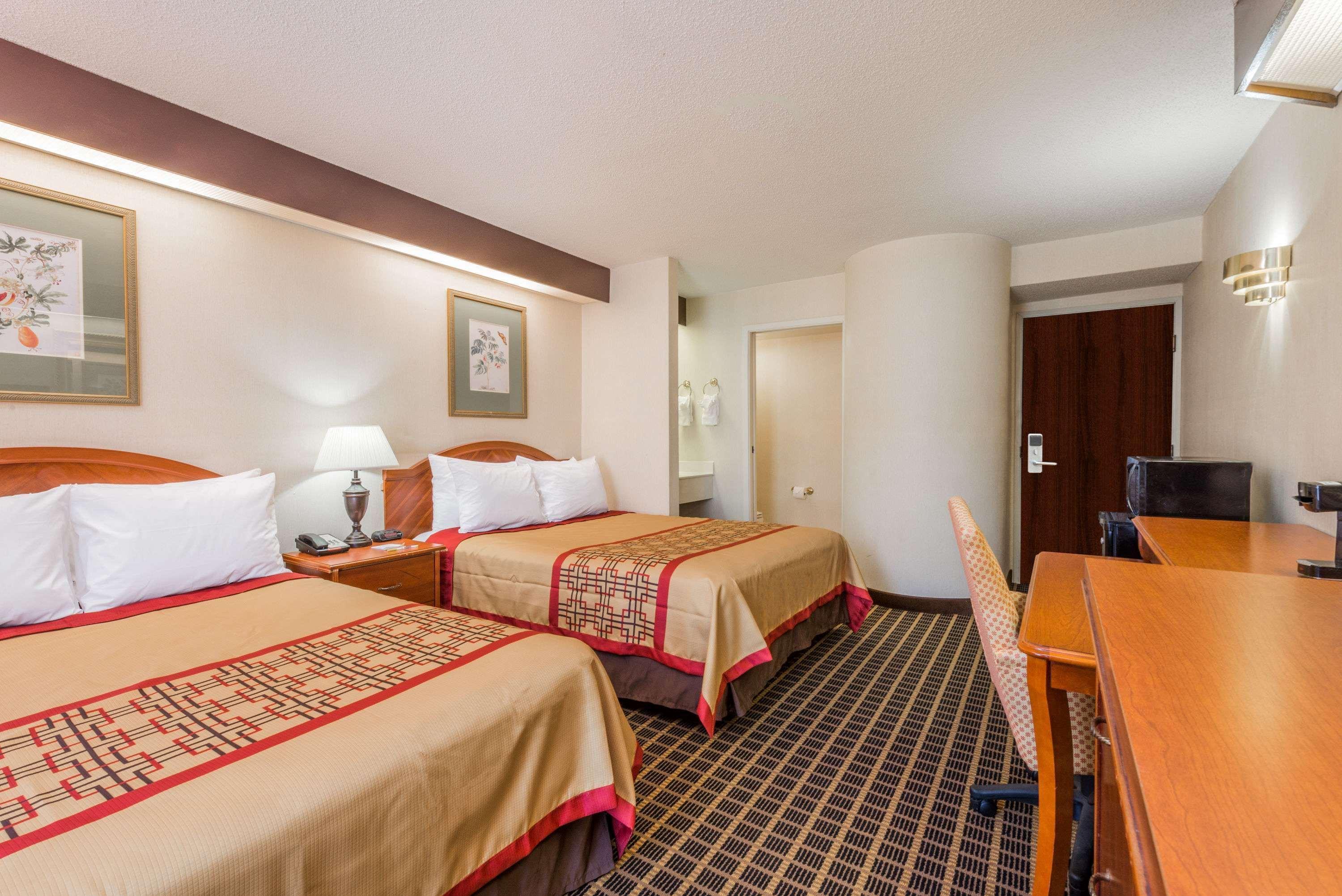 Days Inn By Wyndham Yadkinville Exteriér fotografie