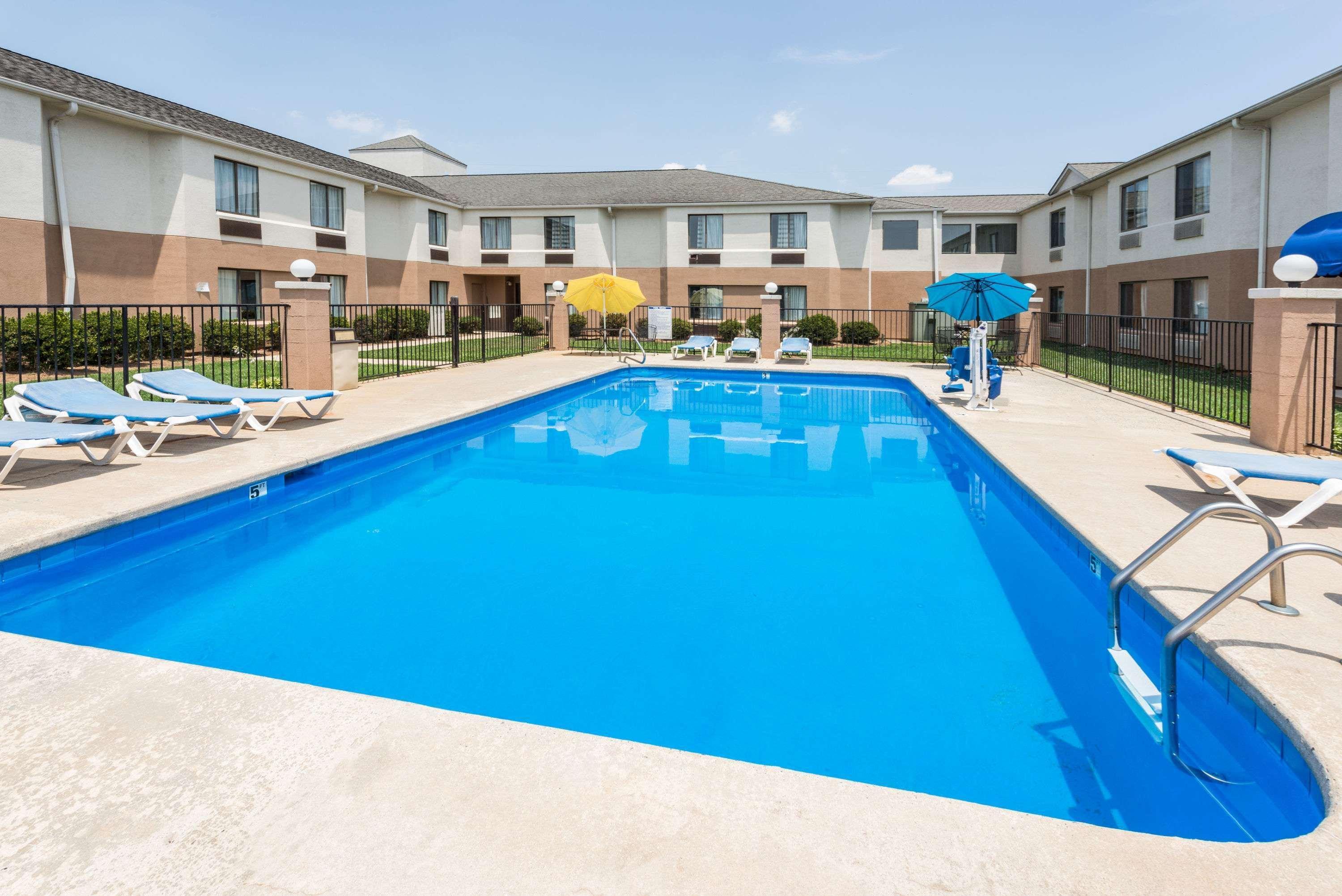 Days Inn By Wyndham Yadkinville Exteriér fotografie