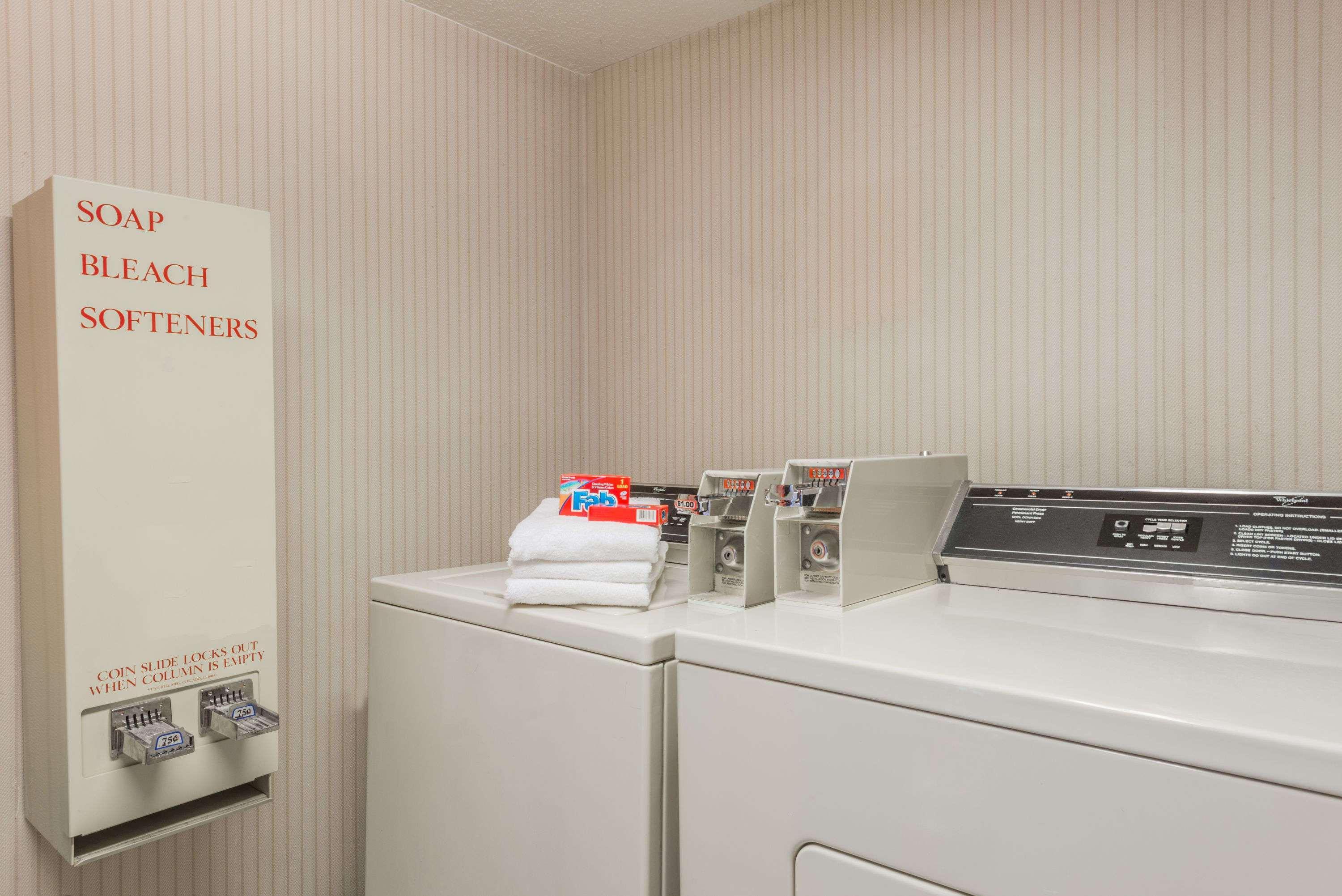 Days Inn By Wyndham Yadkinville Exteriér fotografie