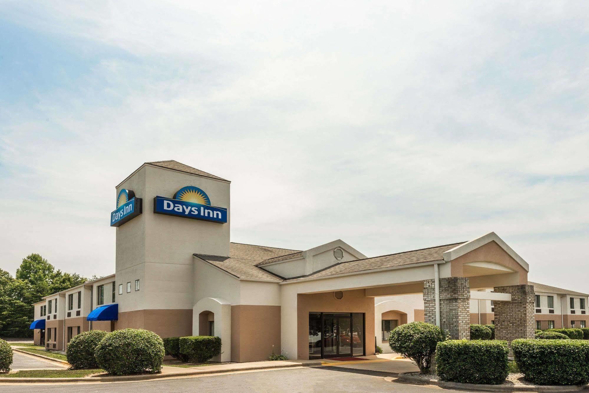 Days Inn By Wyndham Yadkinville Exteriér fotografie